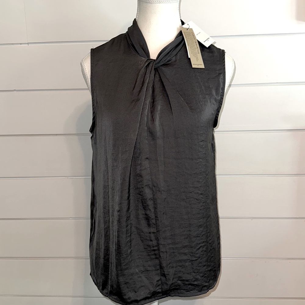 Dressy banana republic tank. Grey